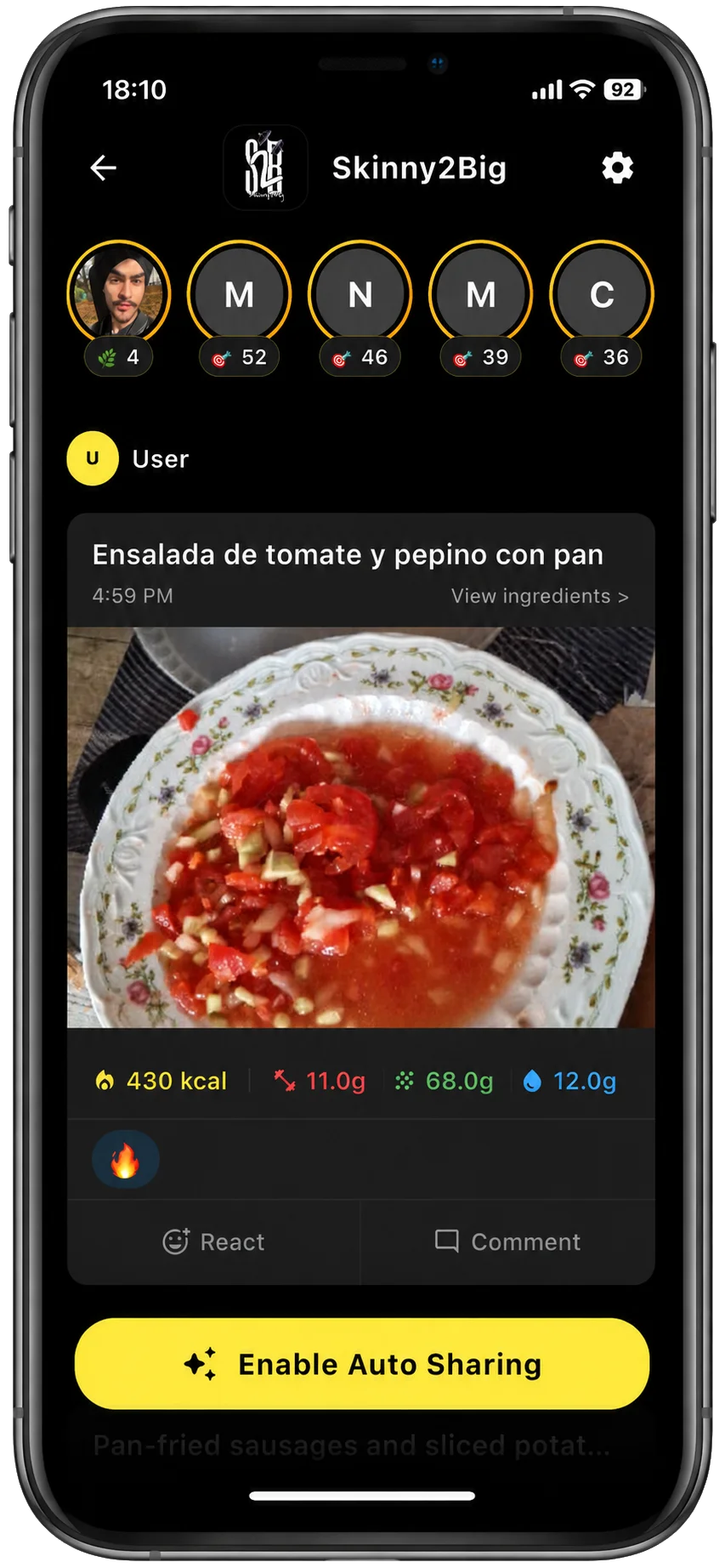 RiseCal Groups screen where friends share meals and build streaks together